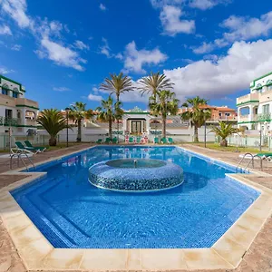 Homeforguest Con Piscina En Apartment Caleta De Fuste
